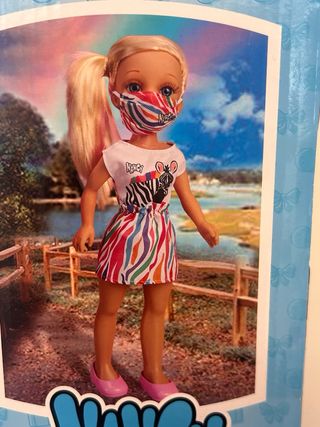 Muñeca Nancy Mascarilla Arcoiris Famosa