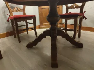 Mesa y 4 Sillas Isabelinas Comedor Artesanas