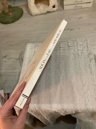 Alicia en el País de las Maravillas (Spanish Ed...