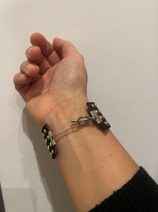 Bracciale punk borchie oro nero