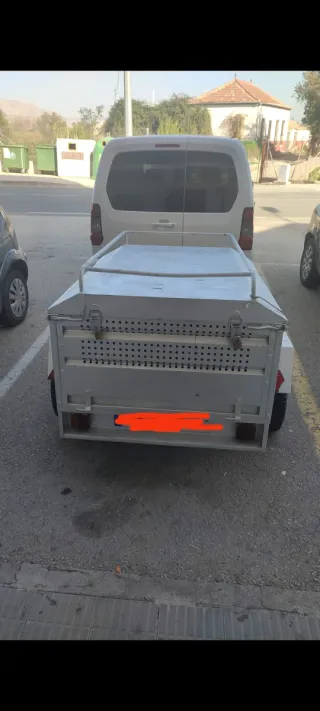 Remolque con tapa desmontable 750kg