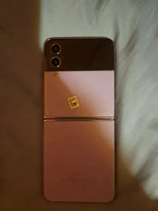 Samsung Galaxy Z Flip 4