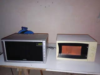 Due microonde Thor con grill e un mini forno