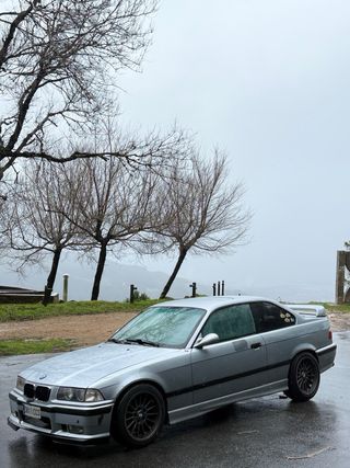 BMW E36 325i