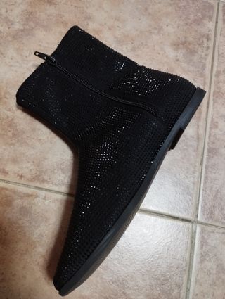 Botas, tenis y sandalias talla 35