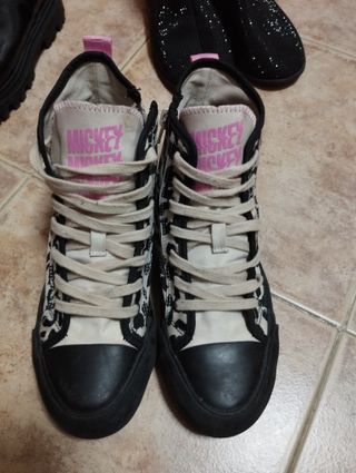 Botas, tenis y sandalias talla 35