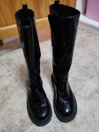 Botas, tenis y sandalias talla 35