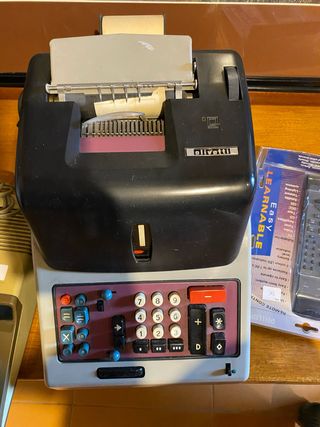Calculadora Olivetti Divisumma 24
