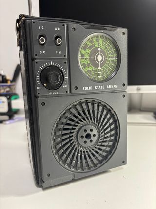 Radio AM/FM Vintage funcional ( pilas y 220V )