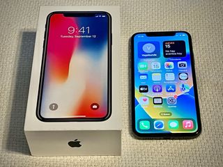 iPhone X come nuovo in scatola, batteria al 100%