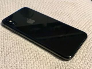 iPhone X come nuovo in scatola, batteria al 100%