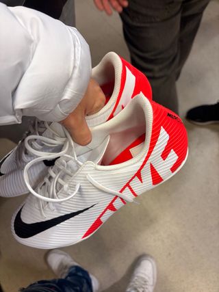 Zapatillas de fútbol Nike con tacos