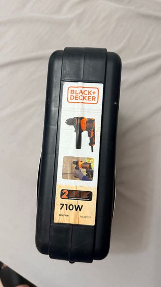 Taladro Black+Decker 710W con maletín