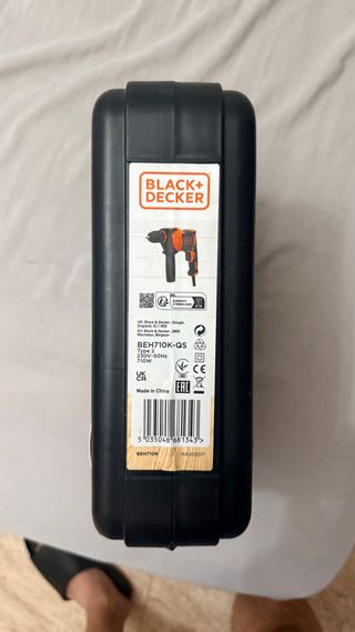 Taladro Black+Decker 710W con maletín
