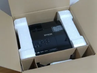 Proyector Epson EH-TW5200, NUEVO.