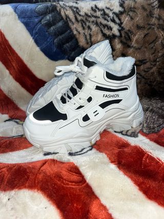 Zapatillas de mujeres