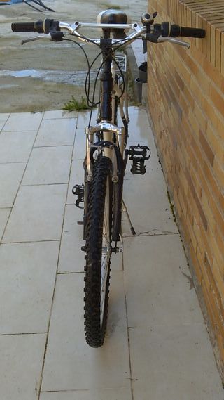 Bicicleta MTB Gotty Bianca e Nera