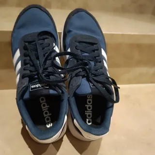 Zapatillas Adidas Azul y Blanco