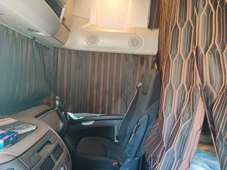 Camión DAF 530 XF seminuevo