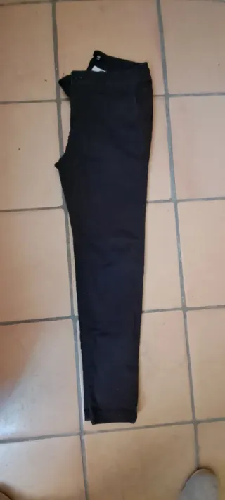 Pantalón pitillo negro Hollister