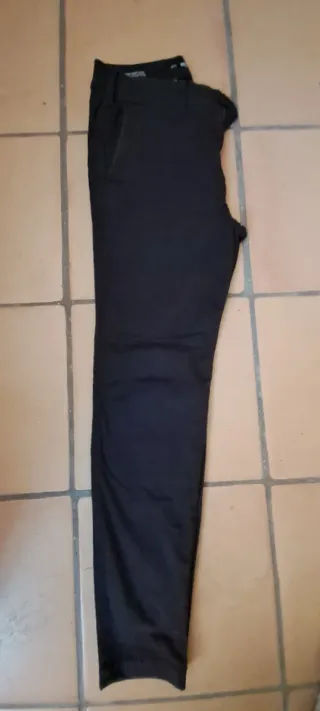 Pantalón pitillo negro Hollister