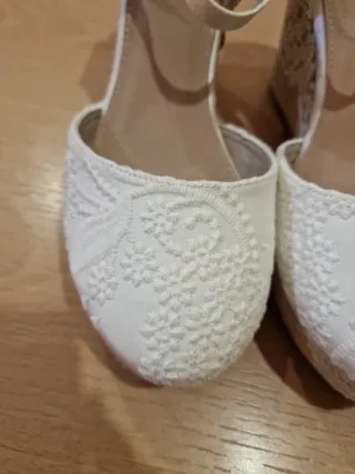 Cuñas para boda Mandarina Leticia Talla 40 blanco