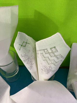 OPOR.11 SIN ESTRENAR.   20€ Pañuelos bordados .