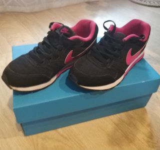 Nike MD Runner T38