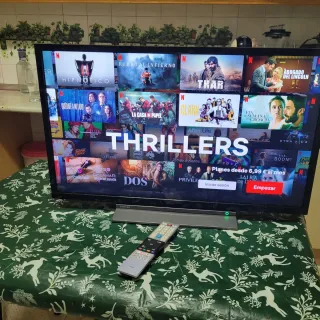 Televisor Toshiba 32 smart wifi Negro y Gris