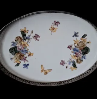 Antigua bandeja de cerámica mayólica