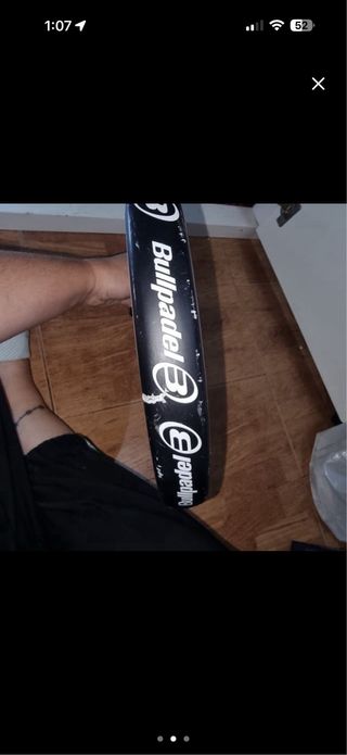 Pala de pádel Bullpadel Legend 2.0 y kuikma