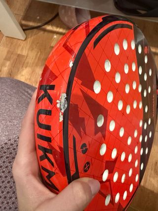 Pala de pádel Bullpadel Legend 2.0 y kuikma