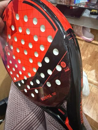 Pala de pádel Bullpadel Legend 2.0 y kuikma