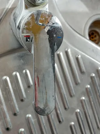 Fregadero Roca un seno con grifo