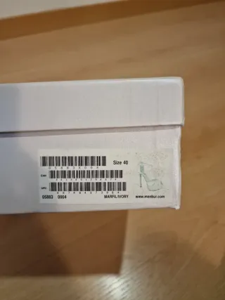 Sandalias Menbur Tacon Blanco Marfil Talla 40