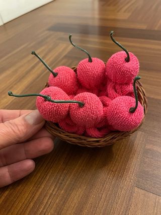 Cestino ciliegie soprammobile vintage