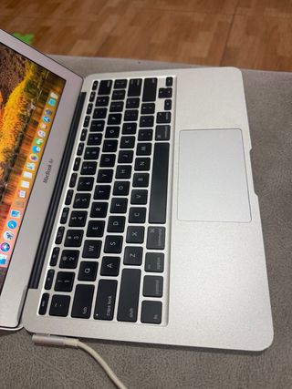 MacBook Air i5