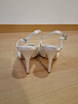 Sandalias Menbur Talla 40 Marfil