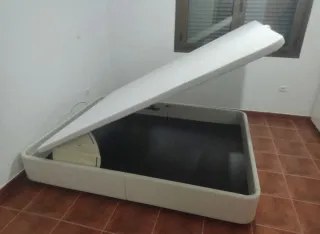 Canapé abatible beige y negro,nuevo.