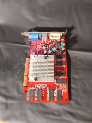 Tarjeta Gráfica ATI Soltek 128MB DDR TV-OUT DVI