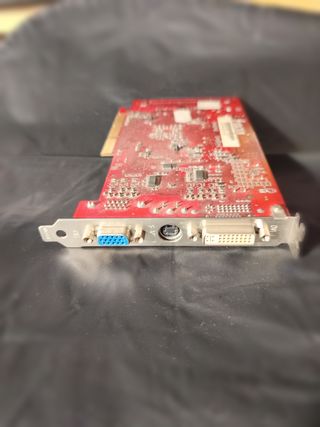 Tarjeta Gráfica ATI Soltek 128MB DDR TV-OUT DVI