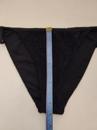 Bikini negro con lazos