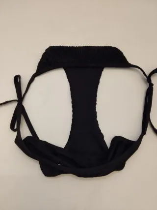 Bikini negro con lazos