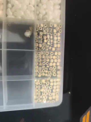 Surtido accesorios bisutería joyas