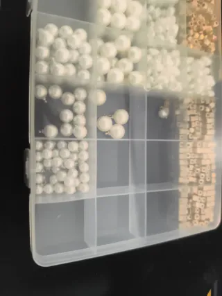 Surtido accesorios bisutería joyas