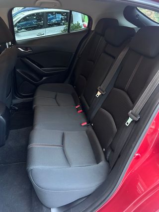 Mazda 3 black edition