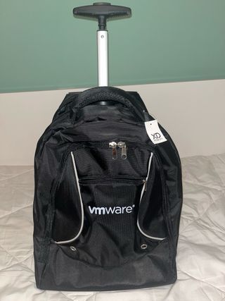 Mochila Negra con Ruedas VMware