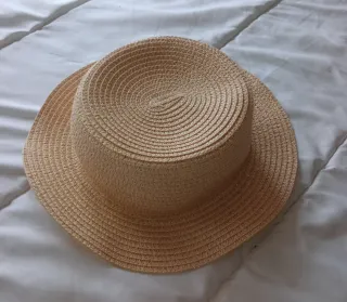 Chaleco Boho Flecos y Tachuelas y sombrero