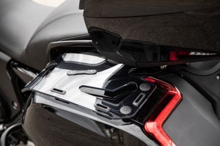 PAR DE SOPORTES LATERALES AHUMADOS TRANSPARENTES PARA BMW K 1600 GRAND AMERICA (2017-) - K 1600 BAGGER (2017-)