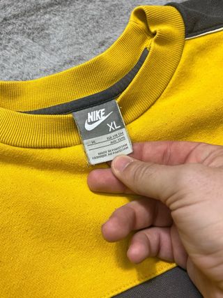 Sudadera Nike x Corteiz Vintage Amarilla